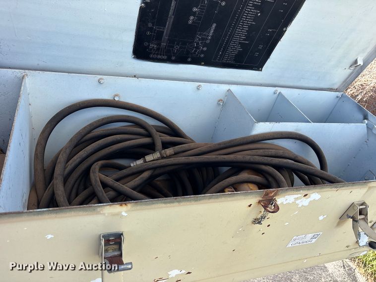 image for item ET0114 1985 Ingersoll Rand P-250-W-D-M-H268 air compressor