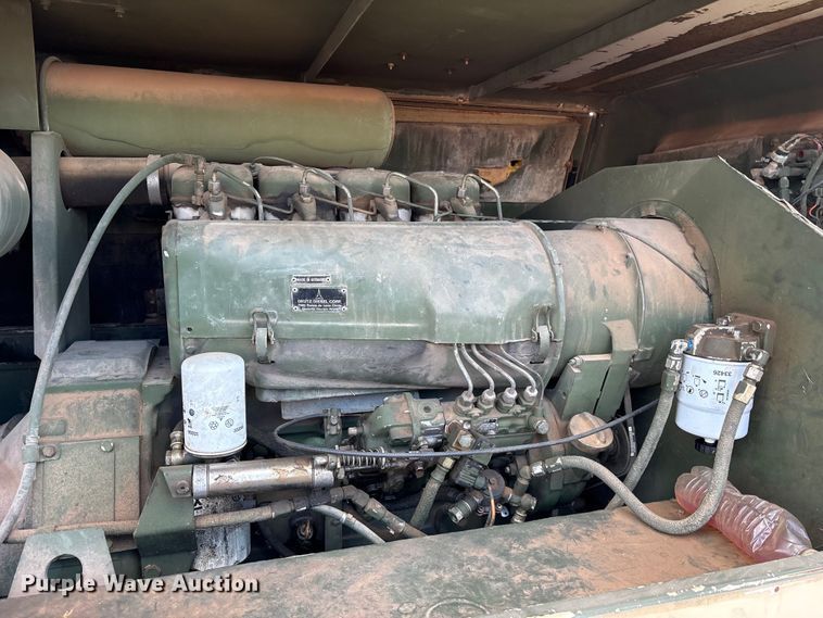 image for item ET0114 1985 Ingersoll Rand P-250-W-D-M-H268 air compressor