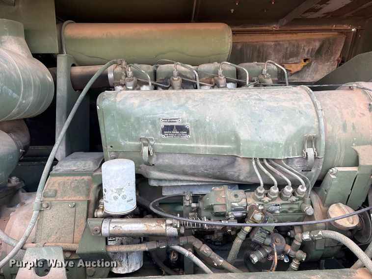 image for item ET0114 1985 Ingersoll Rand P-250-W-D-M-H268 air compressor