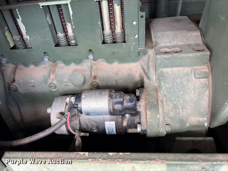 image for item ET0114 1985 Ingersoll Rand P-250-W-D-M-H268 air compressor