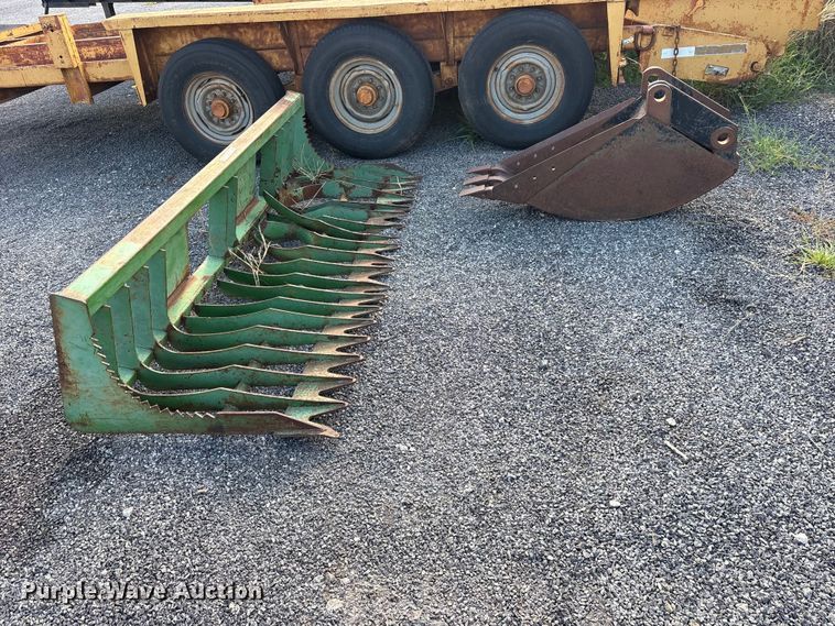 image for item ET0116 Skid steer and backhoe buckets