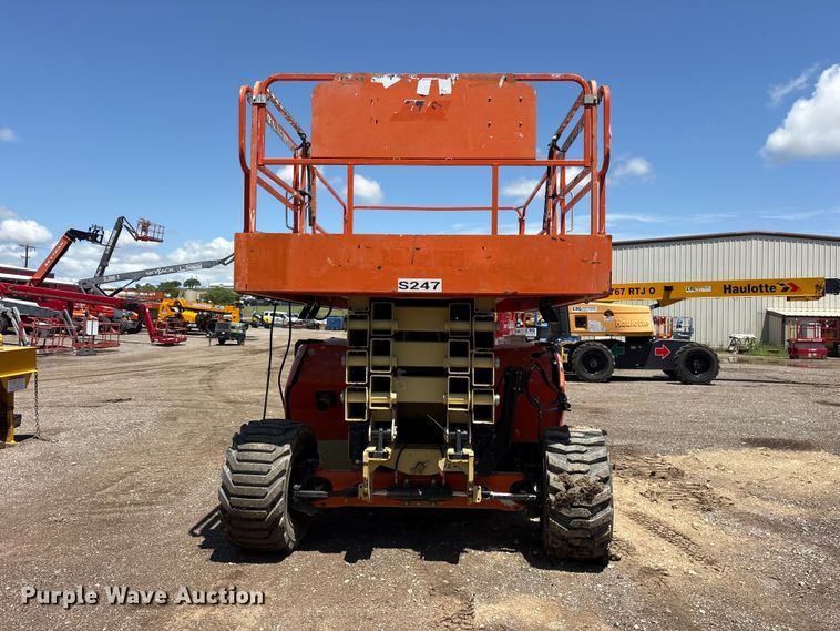 image for item ET0123 2015 JLG 4394RT scissor lift