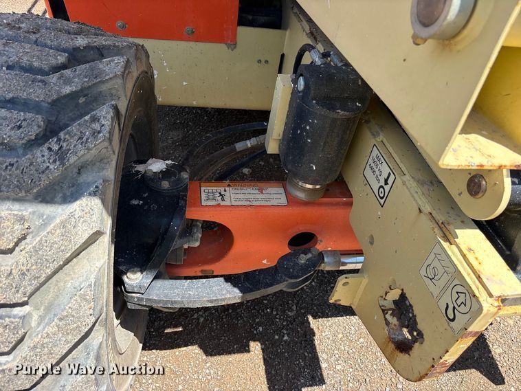 image for item ET0123 2015 JLG 4394RT scissor lift