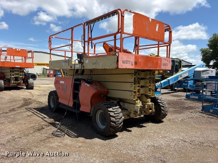 image for item ET0124 2007 JLG 4394RT scissor lift