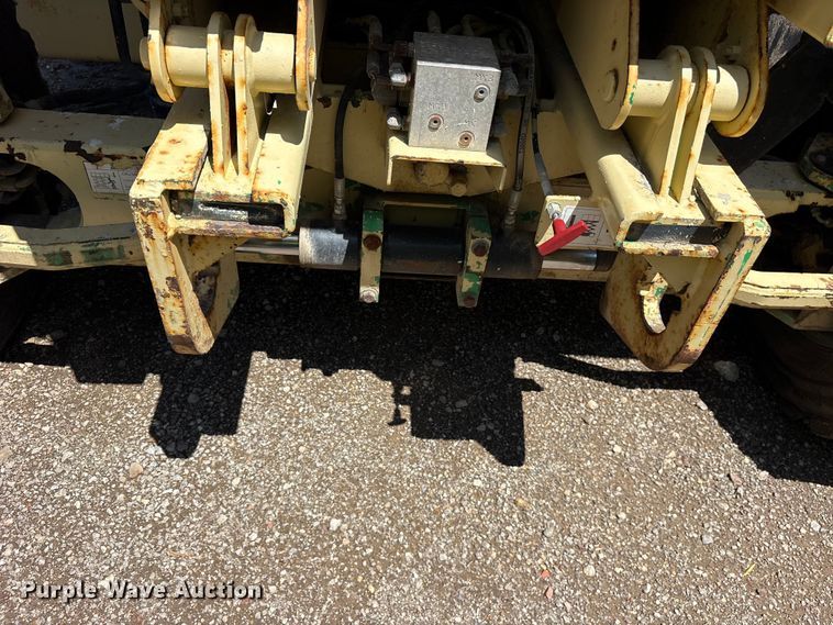 image for item ET0124 2007 JLG 4394RT scissor lift