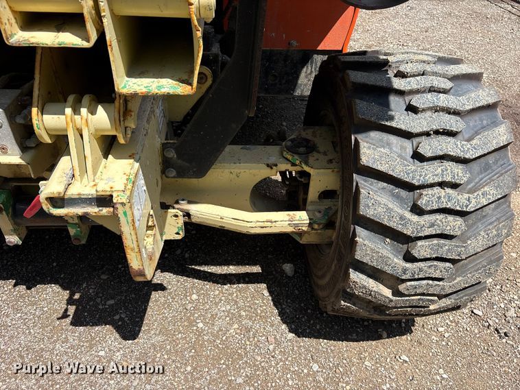 image for item ET0124 2007 JLG 4394RT scissor lift