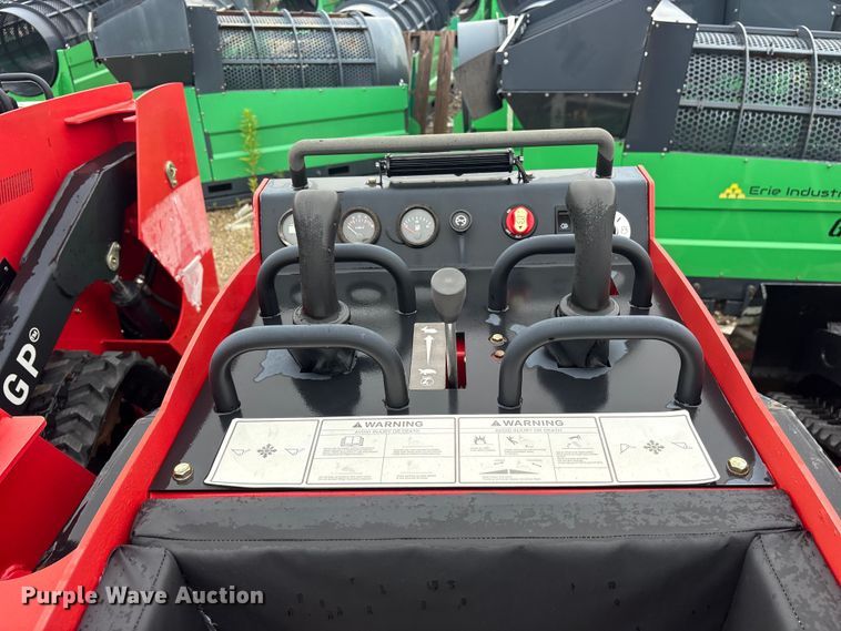 image for item ET0193 2024 Erie SCL850 compact utility loader