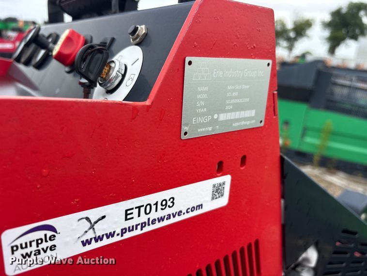 image for item ET0193 2024 Erie SCL850 compact utility loader