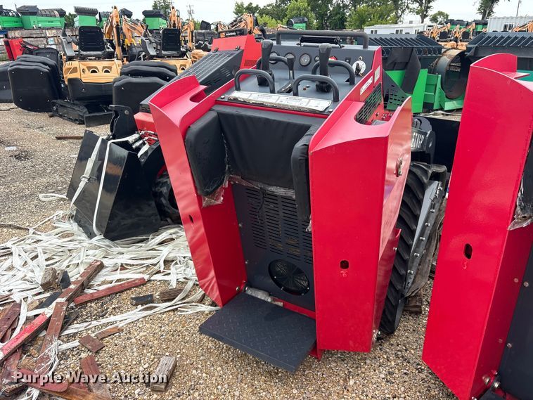 image for item ET0196 2024 Erie SCL850 compact utility loader