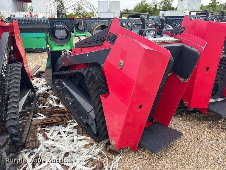 image for item ET0196 2024 Erie SCL850 compact utility loader