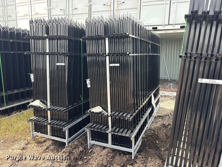 (22) Valley Pioneer F10 fence panels