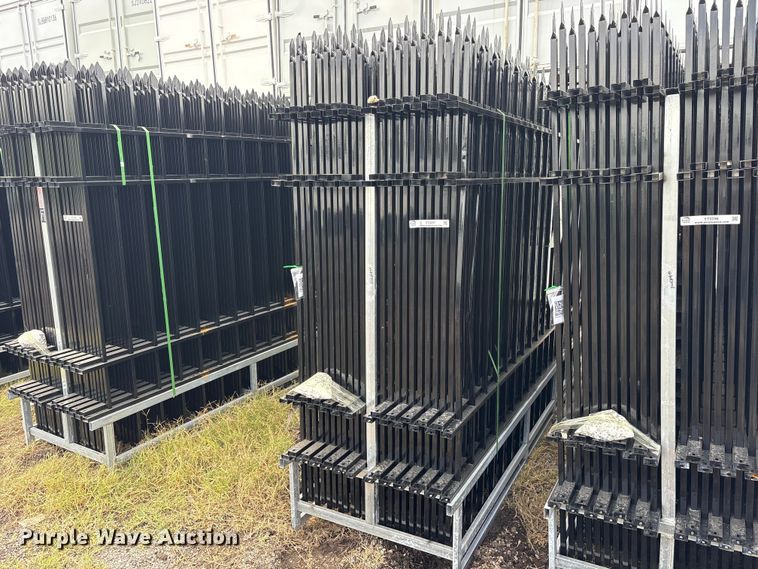 (22) Valley Pioneer F10 fence panels