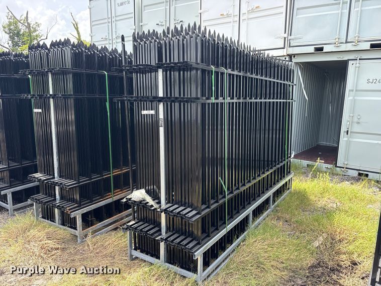 (22) Valley Pioneer F10 fence panels