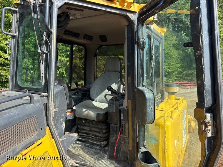 image for item ET0347 2018 Komatsu D65WX-18 dozer