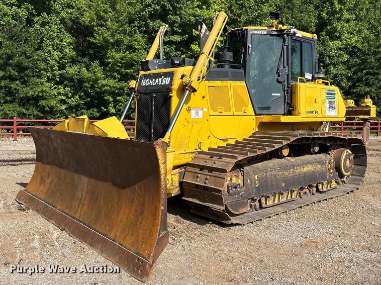 image for item ET0348 2019 Komatsu D65PX-18 dozer