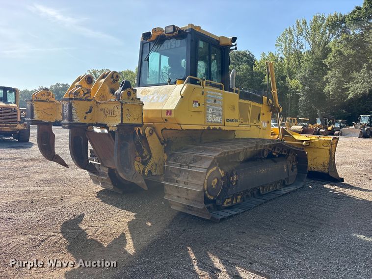 image for item ET0348 2019 Komatsu D65PX-18 dozer