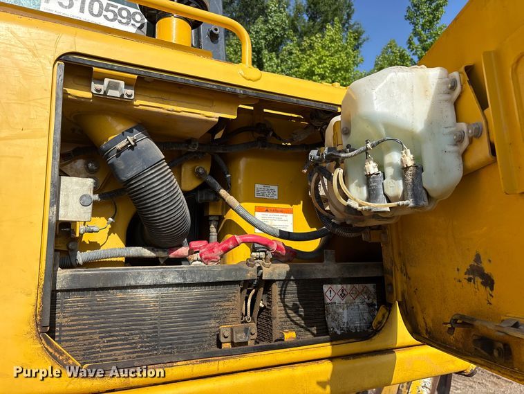 image for item ET0348 2019 Komatsu D65PX-18 dozer