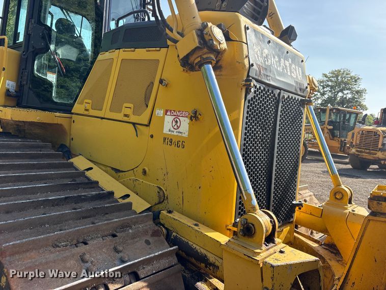 image for item ET0348 2019 Komatsu D65PX-18 dozer