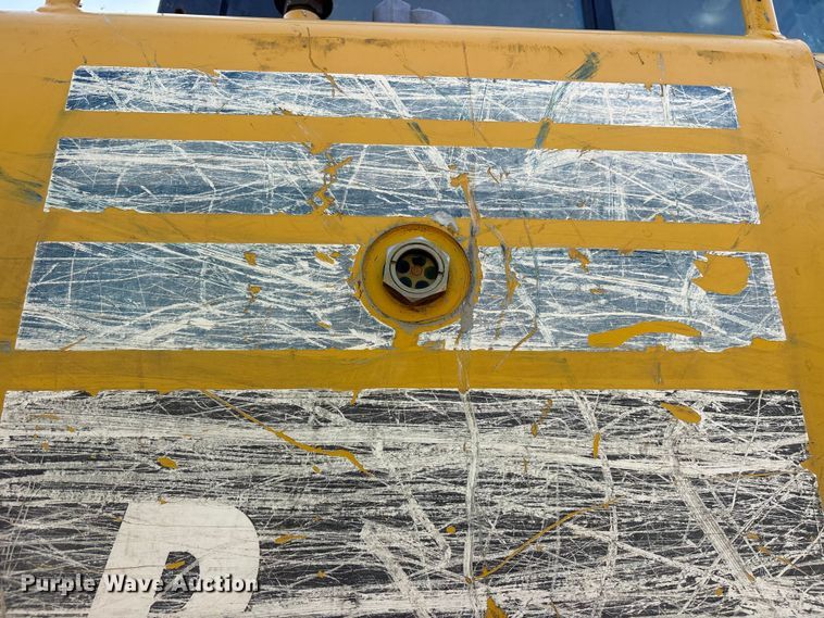 image for item ET0348 2019 Komatsu D65PX-18 dozer