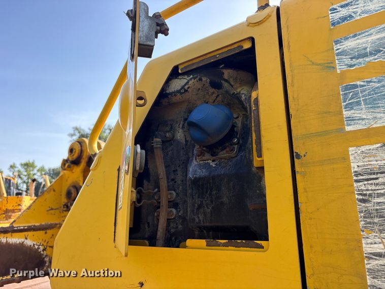 image for item ET0348 2019 Komatsu D65PX-18 dozer