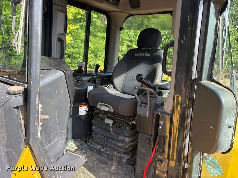 image for item ET0348 2019 Komatsu D65PX-18 dozer