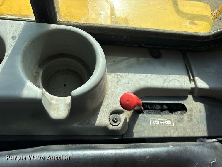 image for item ET0348 2019 Komatsu D65PX-18 dozer