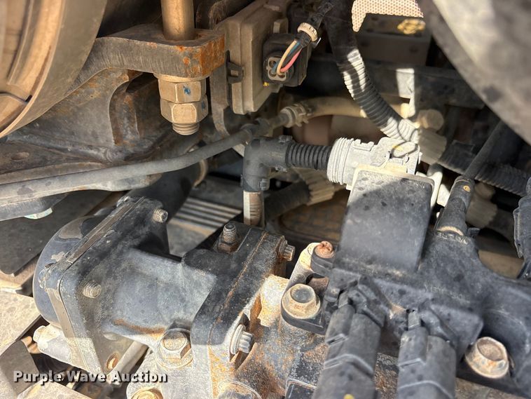 image for item ET0348 2019 Komatsu D65PX-18 dozer