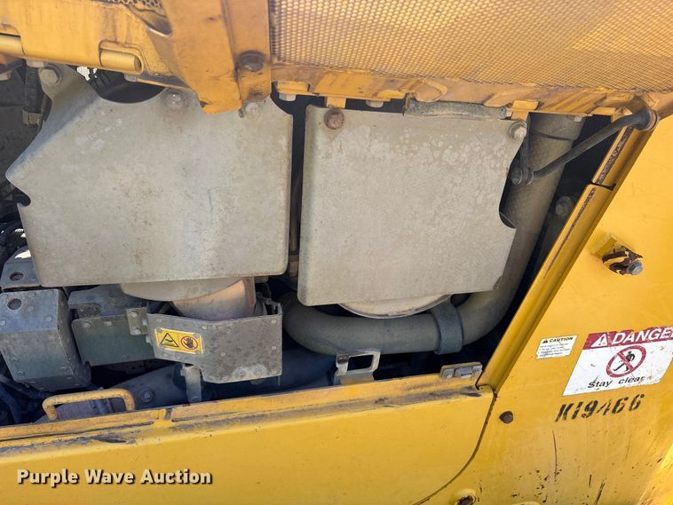 image for item ET0348 2019 Komatsu D65PX-18 dozer