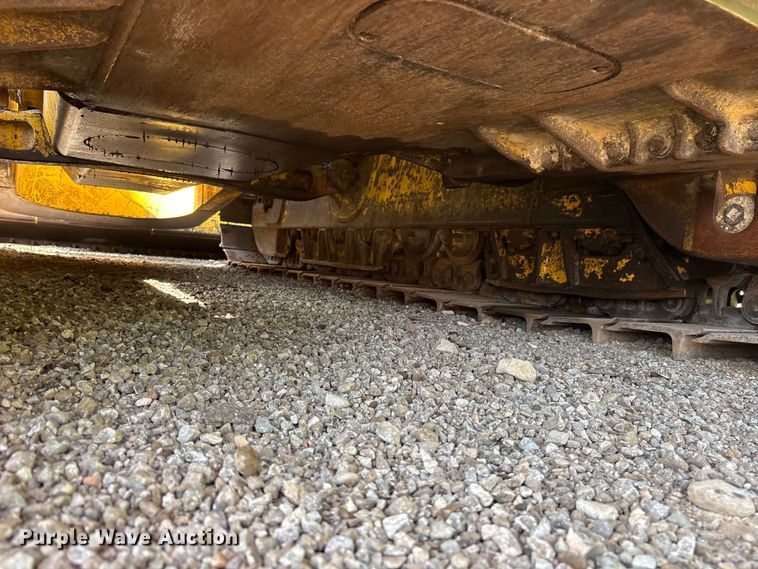 image for item ET0348 2019 Komatsu D65PX-18 dozer