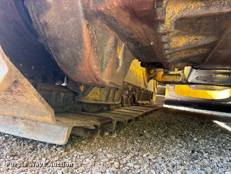 image for item ET0348 2019 Komatsu D65PX-18 dozer