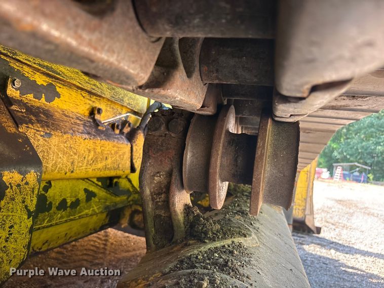 image for item ET0348 2019 Komatsu D65PX-18 dozer