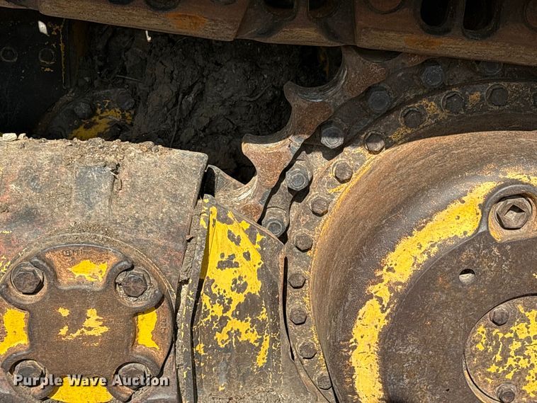 image for item ET0348 2019 Komatsu D65PX-18 dozer