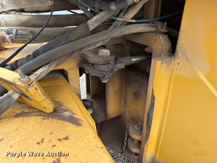 image for item ET6255 1994 Caterpillar CS-433B single drum vibratory roller