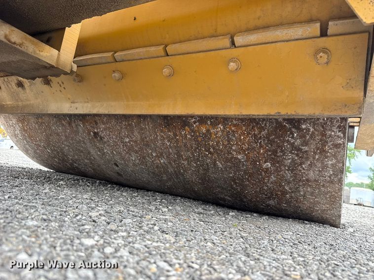 image for item ET6255 1994 Caterpillar CS-433B single drum vibratory roller