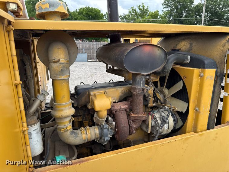image for item ET6255 1994 Caterpillar CS-433B single drum vibratory roller