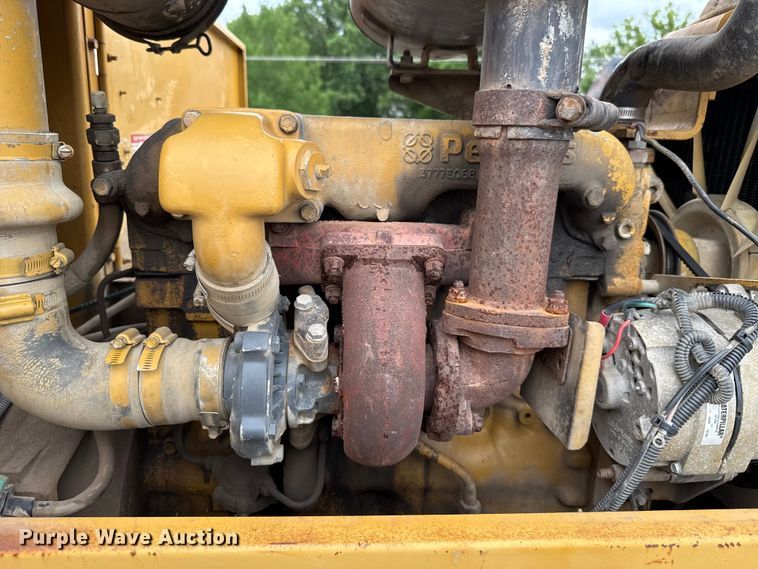 image for item ET6255 1994 Caterpillar CS-433B single drum vibratory roller