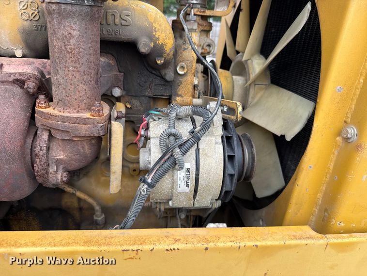 image for item ET6255 1994 Caterpillar CS-433B single drum vibratory roller