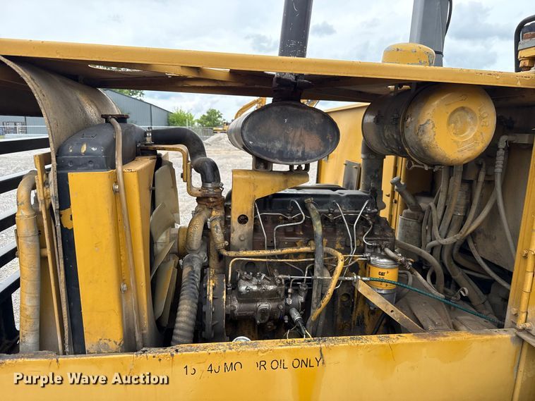 image for item ET6255 1994 Caterpillar CS-433B single drum vibratory roller