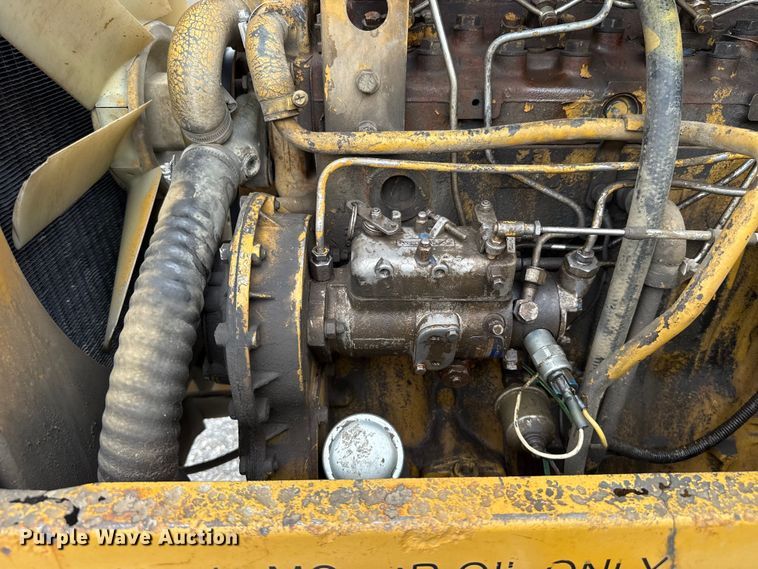 image for item ET6255 1994 Caterpillar CS-433B single drum vibratory roller