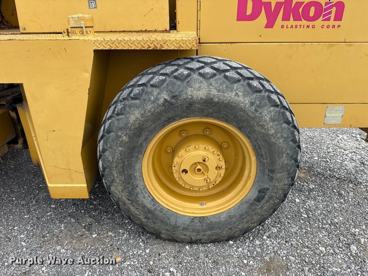 image for item ET6255 1994 Caterpillar CS-433B single drum vibratory roller