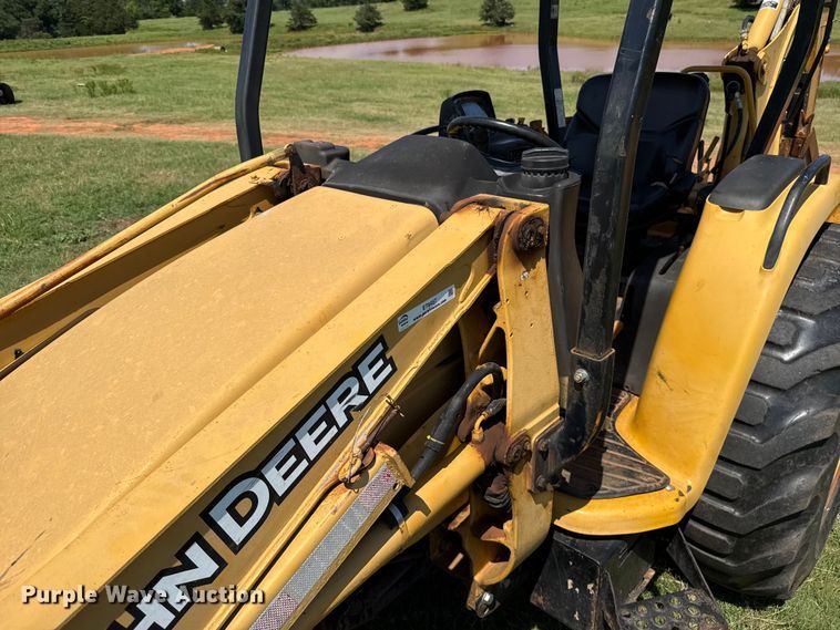 image for item ET6457 2004 John Deere 110 backhoe