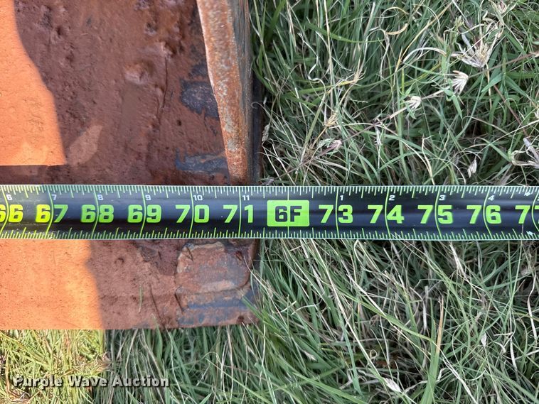 image for item ET6457 2004 John Deere 110 backhoe