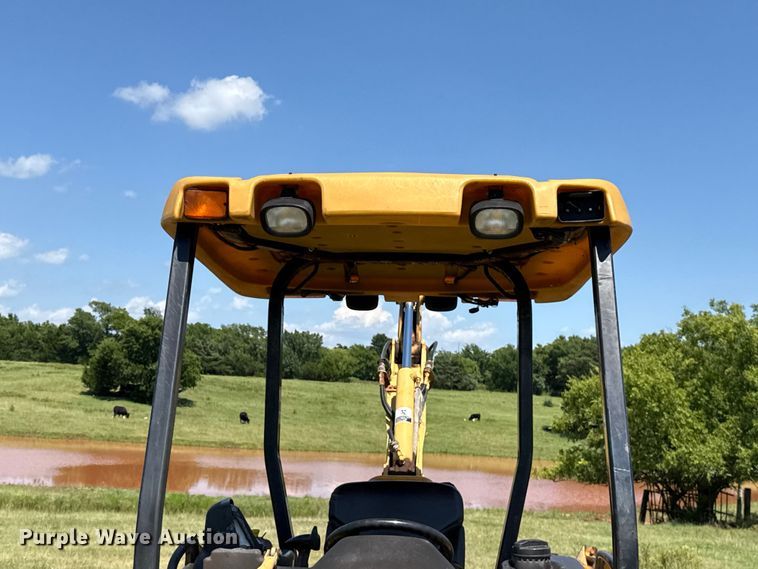 image for item ET6457 2004 John Deere 110 backhoe