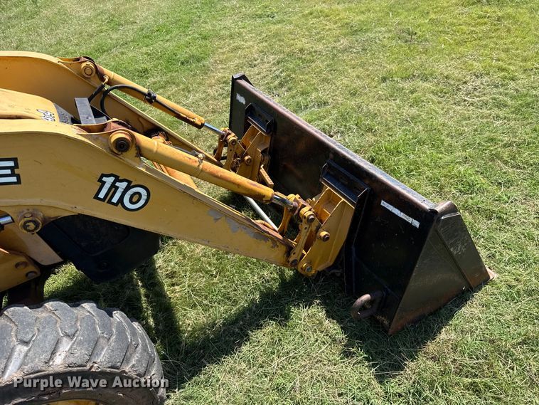 image for item ET6457 2004 John Deere 110 backhoe