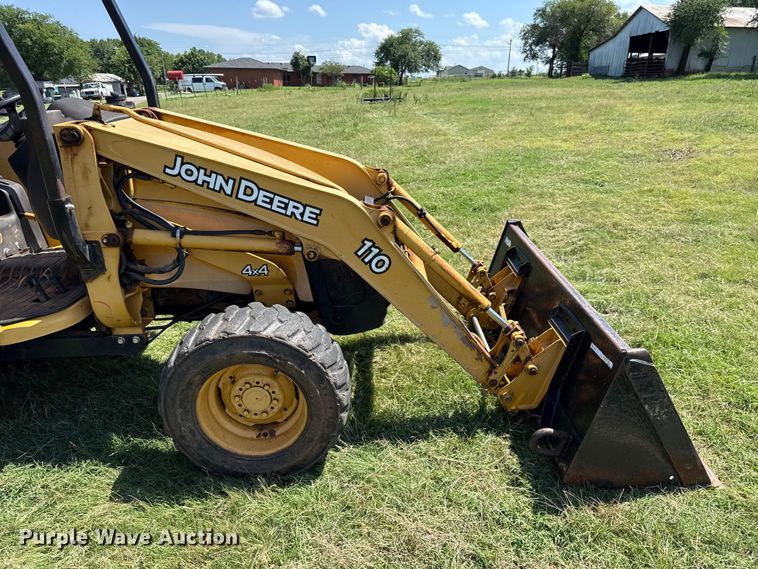 image for item ET6457 2004 John Deere 110 backhoe