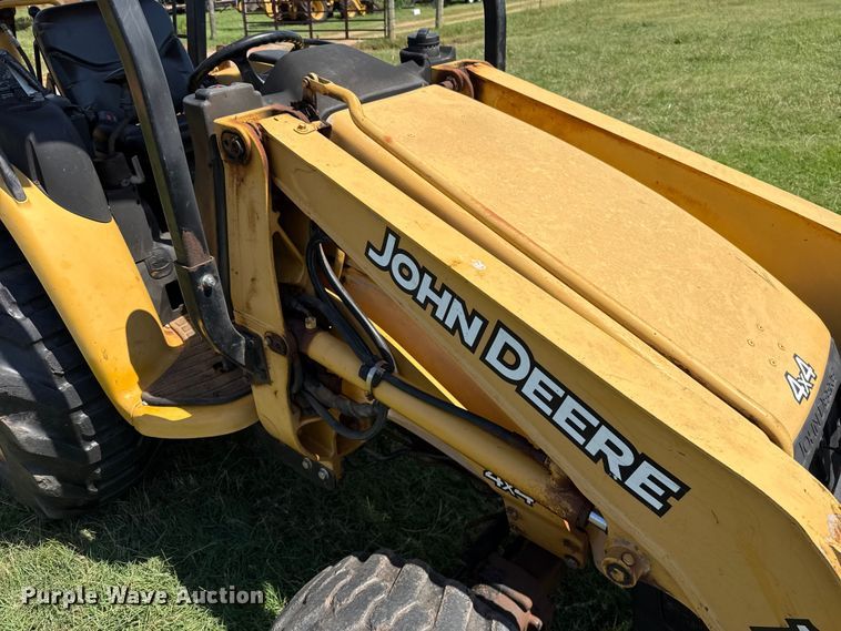 image for item ET6457 2004 John Deere 110 backhoe