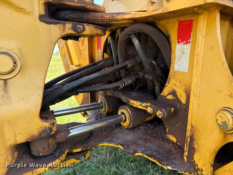 image for item ET6457 2004 John Deere 110 backhoe