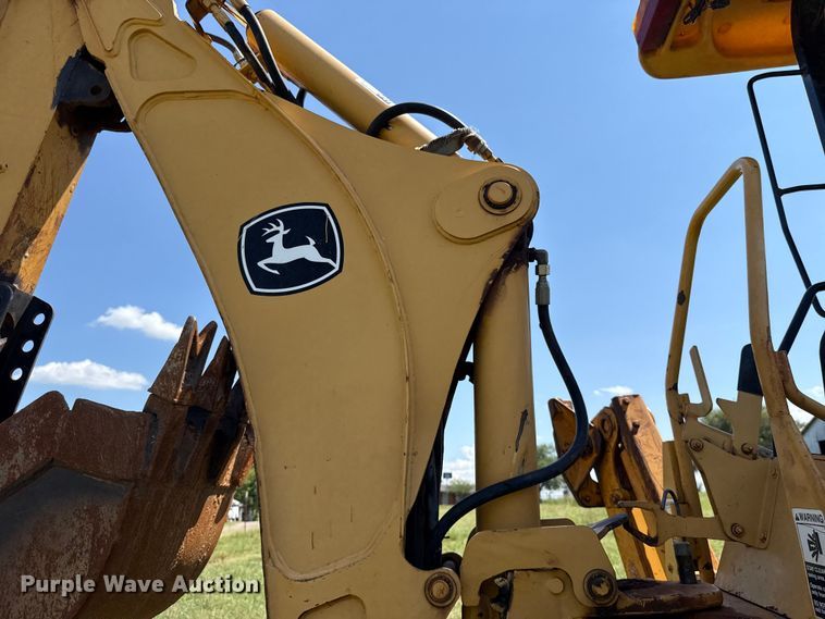 image for item ET6457 2004 John Deere 110 backhoe