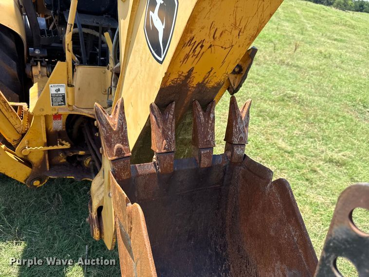 image for item ET6457 2004 John Deere 110 backhoe