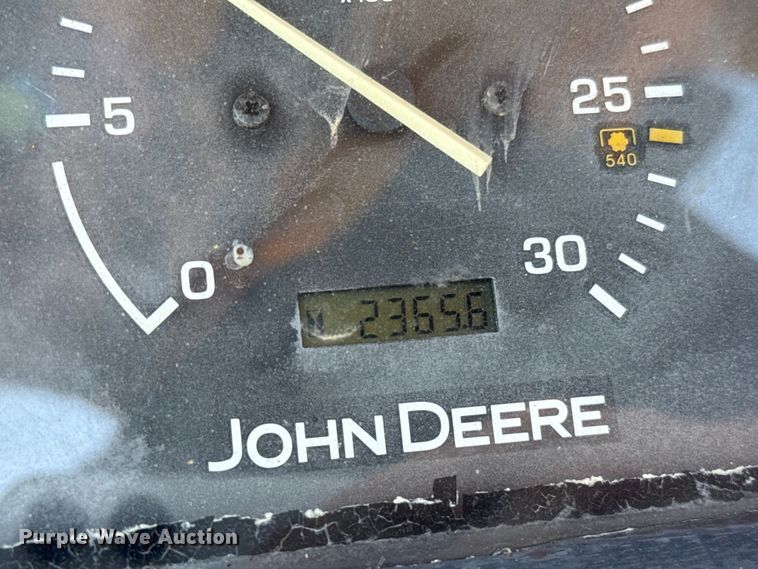 image for item ET6457 2004 John Deere 110 backhoe